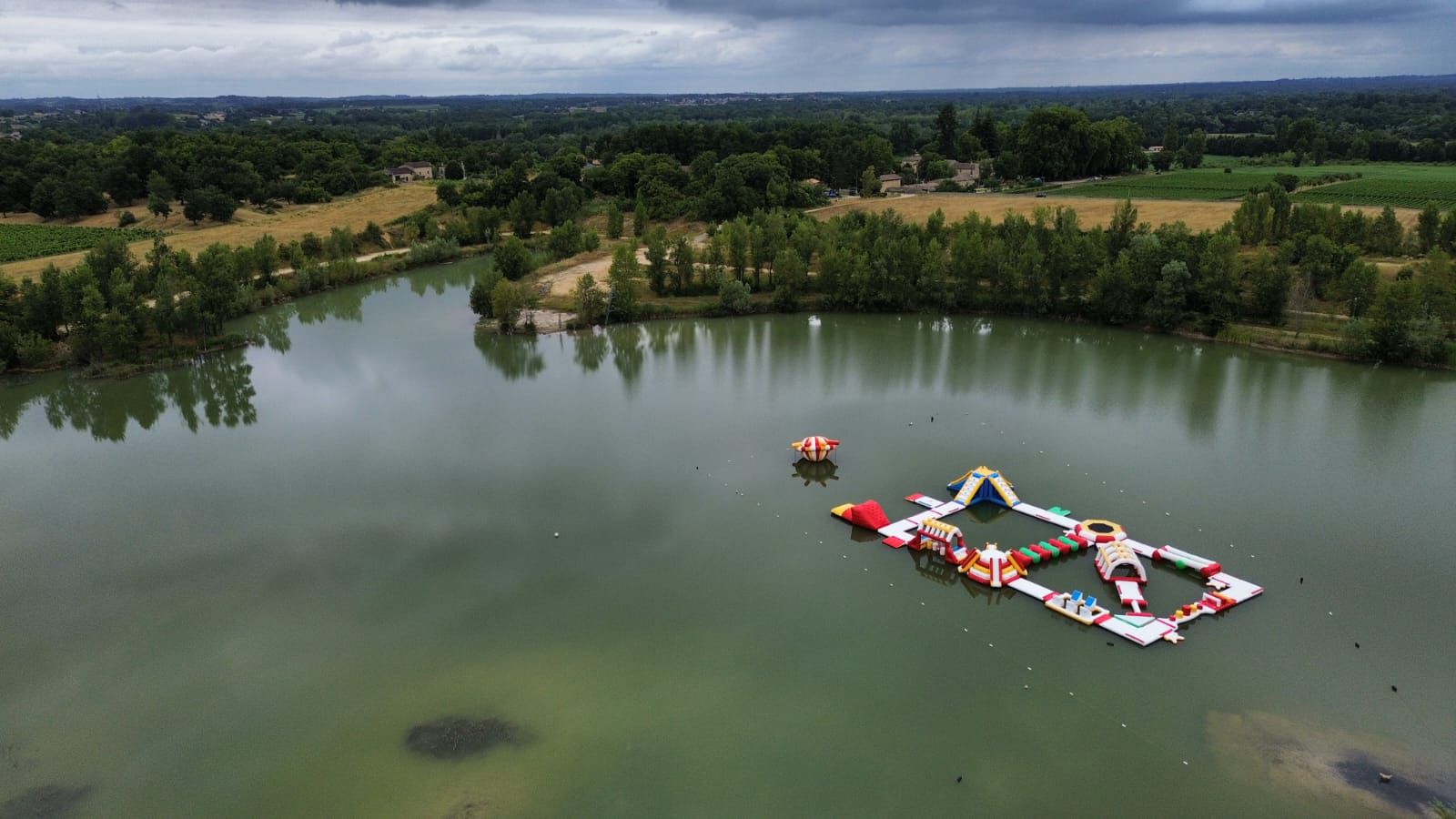 Lac Evasion