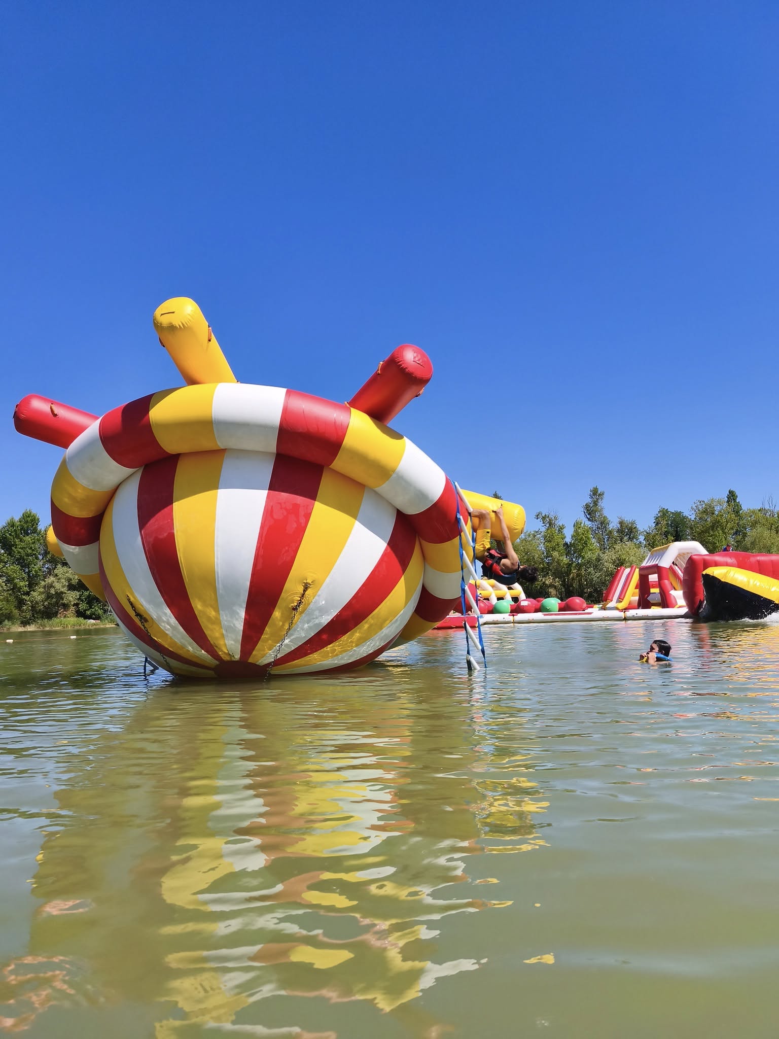 Lac Evasion