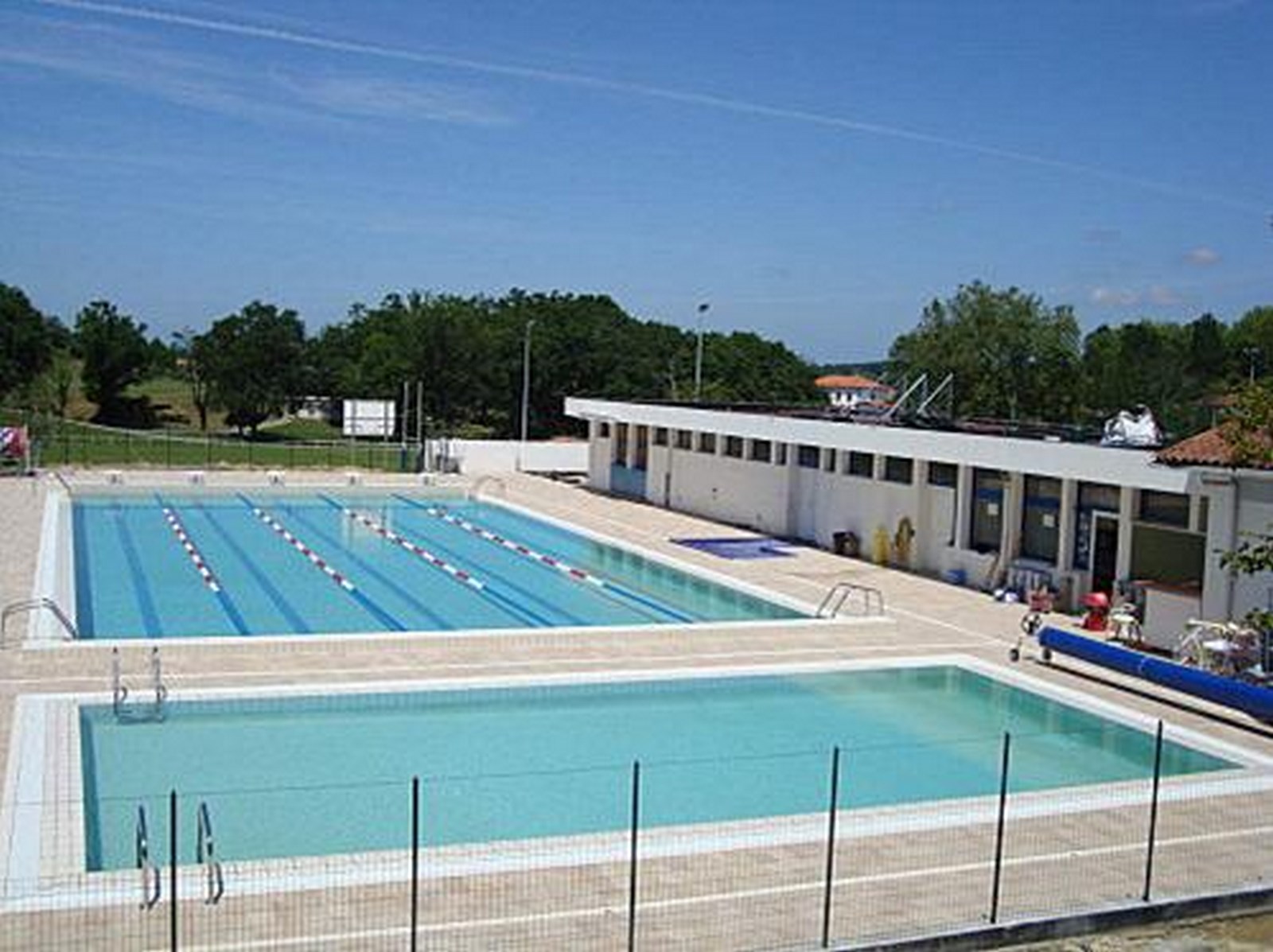 Piscine de Cambo les Bains