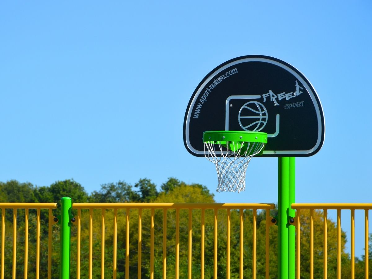 Terrain omnisports