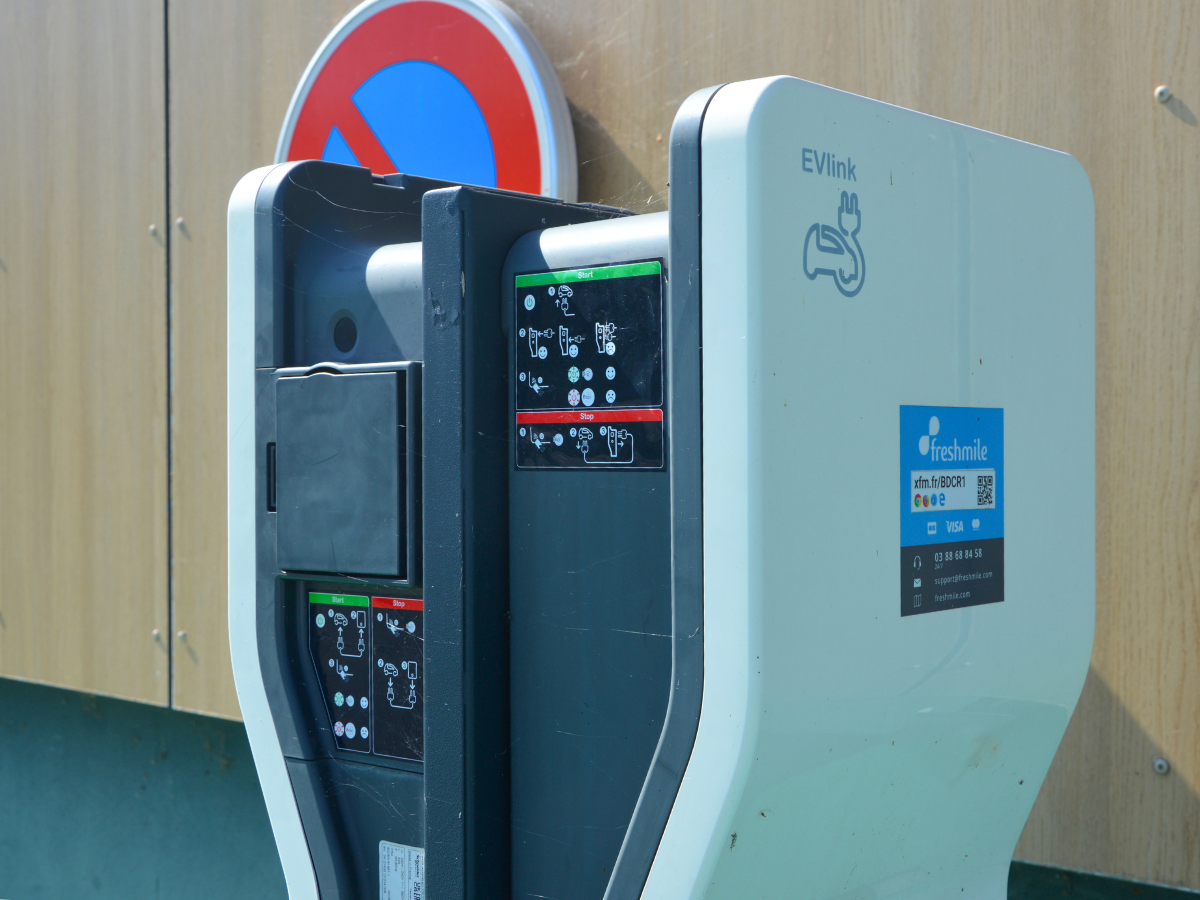 Borne de recharge pour véhicules électriques - Freshmile - photo 3