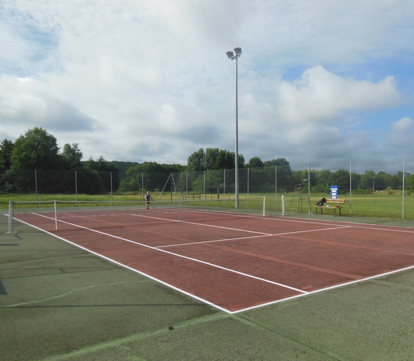 Terrain de tennis