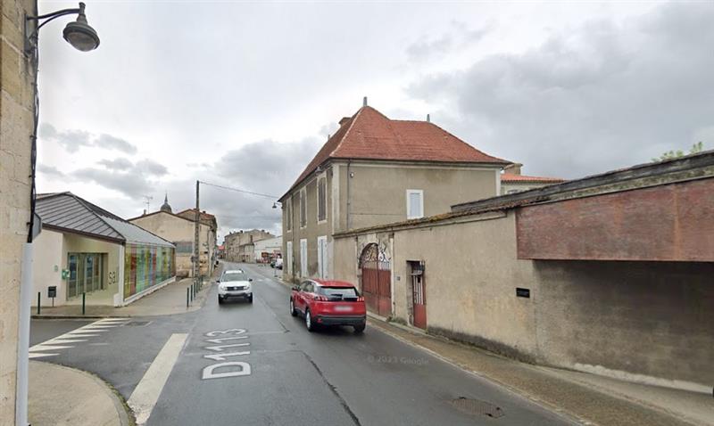 vue vers l'église - salle des fêtes